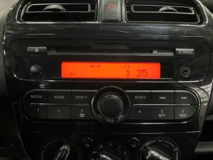 Gebruikte Radio CD Speler Mitsubishi Space Star (A0) 1.0 12V Prijs € 75,00 Margeregeling aangeboden door Autorec. Gebr. Prins b.v.