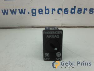 Gebruikte Airbag schakelaar Volkswagen Golf VII (AUA) 1.6 TDI 16V Prijs € 10,00 Margeregeling aangeboden door Autorec. Gebr. Prins b.v.