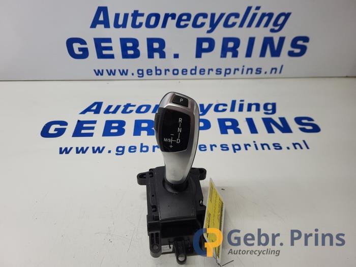 Gebruikte Selectiehendel automaat BMW 5 serie (F10) 525d xDrive 16V Prijs € 100,00 Margeregeling aangeboden door Autorec. Gebr. Prins b.v.