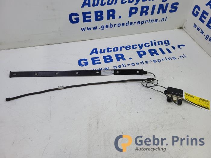 Gebruikte Smart entry computer BMW 5 serie (F10) 525d xDrive 16V Prijs € 40,00 Margeregeling aangeboden door Autorec. Gebr. Prins b.v.