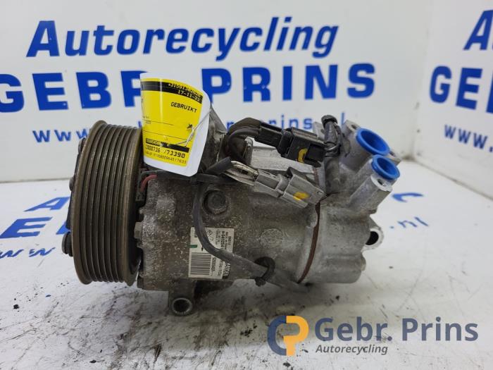Gebruikte Aircopomp Renault Clio IV Estate/Grandtour (7R) 0.9 Energy TCE 90 12V Prijs € 200,00 Margeregeling aangeboden door Autorec. Gebr. Prins b.v.