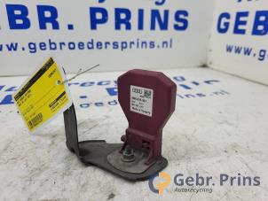 Gebruikte Sensor ACC (afstand) Audi A4 Avant (B9) 2.0 TDI 16V Prijs € 25,00 Margeregeling aangeboden door Autorec. Gebr. Prins b.v.