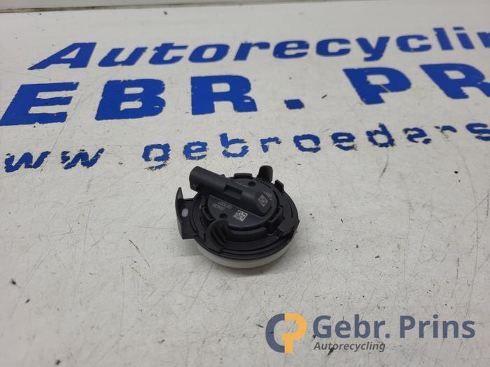 Gebruikte Airbag Sensor Kia Picanto (JA) 1.0 DPi 12V Prijs € 20,00 Margeregeling aangeboden door Autorec. Gebr. Prins b.v.