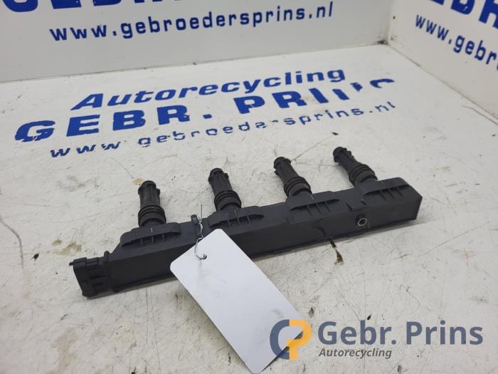 Gebruikte Bobine Volkswagen Golf V (1K1) 1.6 FSI 16V Prijs € 15,00 Margeregeling aangeboden door Autorec. Gebr. Prins b.v.
