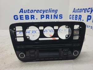 Gebruikte Radio CD Speler Volkswagen Up! (121) 1.0 12V 60 Prijs € 75,00 Margeregeling aangeboden door Autorec. Gebr. Prins b.v.