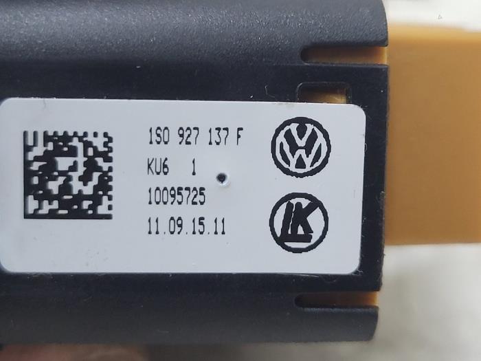Start/Stop schakelaar van een Volkswagen Up! (121) 1.0 12V 60 2015