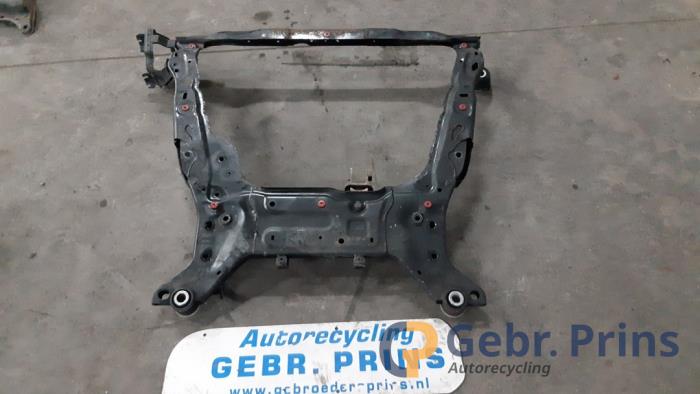 Gebruikte Subframe Ford S-Max (GBW) 1.6 TDCi 16V Prijs € 150,00 Margeregeling aangeboden door Autorec. Gebr. Prins b.v.