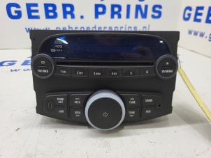 Gebruikte Radio CD Speler Chevrolet Spark (M300) 1.2 16V Prijs € 100,00 Margeregeling aangeboden door Autorec. Gebr. Prins b.v.