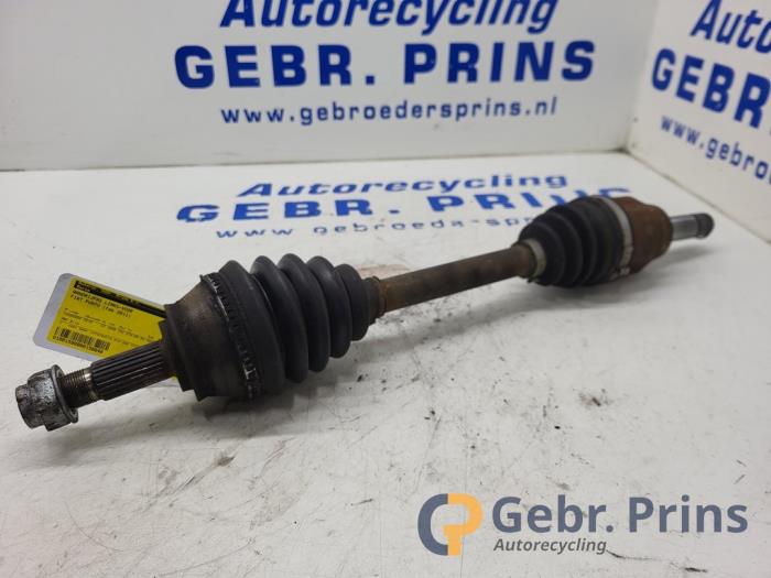 Gebruikte Steekas links-voor Fiat Punto Evo (199) 1.3 JTD Multijet 85 16V Euro 5 Prijs € 30,00 Margeregeling aangeboden door Autorec. Gebr. Prins b.v.