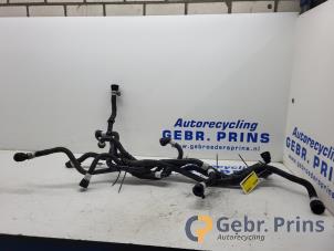 Gebruikte Slang (diversen) Tesla Model Y (5YJY) RWD Prijs € 100,00 Margeregeling aangeboden door Autorec. Gebr. Prins b.v.