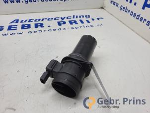 Gebruikte Luchtmassameter Volkswagen Caddy III (2KA,2KH,2CA,2CH) 1.6 TDI 16V Prijs € 30,25 Inclusief btw aangeboden door Autorec. Gebr. Prins b.v.