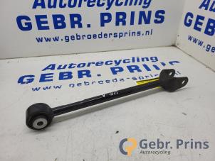 Gebruikte Reactiestang rechts-achter Tesla Model Y (5YJY) RWD Prijs € 75,00 Margeregeling aangeboden door Autorec. Gebr. Prins b.v.