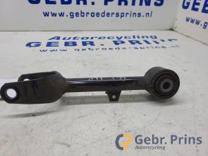 Gebruikte Reactiestang links-achter Tesla Model Y (5YJY) RWD Prijs € 40,00 Margeregeling aangeboden door Autorec. Gebr. Prins b.v.