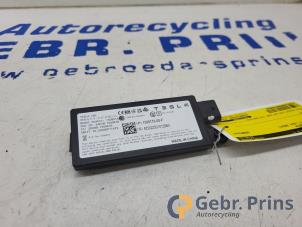 Gebruikte Antenne bluetooth Tesla Model Y (5YJY) RWD Prijs € 100,00 Margeregeling aangeboden door Autorec. Gebr. Prins b.v.