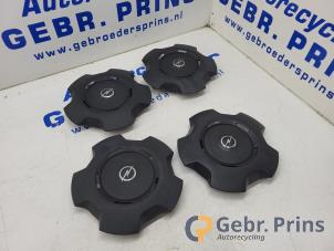 Gebruikte Wieldop set Opel Vivaro 1.6 CDTI BiTurbo 120 Prijs € 60,50 Inclusief btw aangeboden door Autorec. Gebr. Prins b.v.