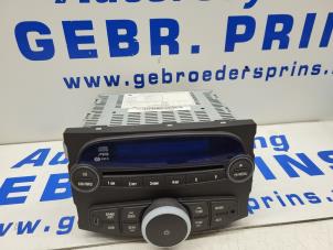 Gebruikte Radio CD Speler Chevrolet Spark (M300) 1.0 16V Bifuel Prijs € 150,00 Margeregeling aangeboden door Autorec. Gebr. Prins b.v.