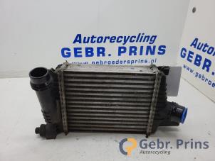 Gebruikte Intercooler Renault Clio IV Estate/Grandtour (7R) 1.5 Energy dCi 90 FAP Prijs € 50,00 Margeregeling aangeboden door Autorec. Gebr. Prins b.v.