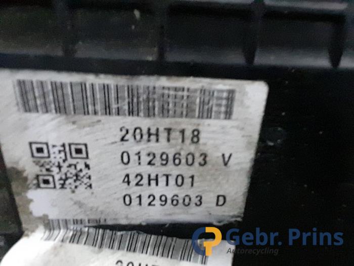 Versnellingsbak van een Citroën C5 Aircross I (A4/AC/AJ/AR) 1.6 Hybrid 225 16V 2021