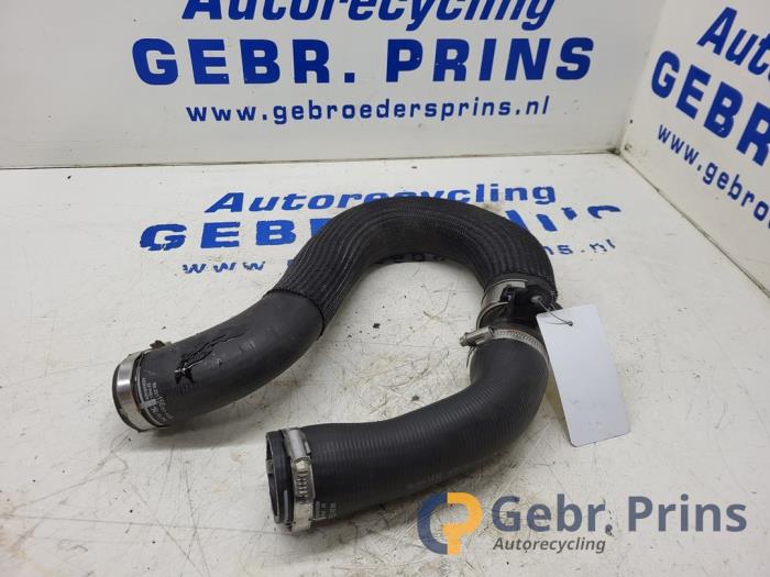 Gebruikte Intercooler Slang Citroen C5 Aircross I (A4/AC/AJ/AR) 1.6 Hybrid 225 16V Prijs € 35,00 Margeregeling aangeboden door Autorec. Gebr. Prins b.v.
