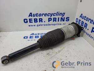 Gebruikte Achterpoot links Tesla Diversen Prijs € 350,00 Margeregeling aangeboden door Autorec. Gebr. Prins b.v.