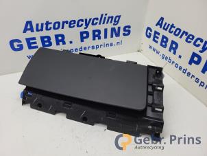 Gebruikte Dashboardkastje Tesla Diversen Prijs € 50,00 Margeregeling aangeboden door Autorec. Gebr. Prins b.v.