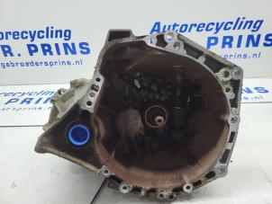 Gebruikte Versnellingsbak Peugeot 107 1.0 12V Prijs € 200,00 Margeregeling aangeboden door Autorec. Gebr. Prins b.v.