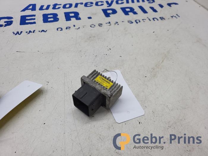 Gebruikte Module Koeling Renault Twingo II (CN) 1.5 dCi 90 FAP Prijs € 25,00 Margeregeling aangeboden door Autorec. Gebr. Prins b.v.