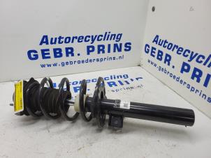 Gebruikte Schokdemperpoot rechts-voor BMW X4 (G02) M40i 3.0 TwinPower Turbo 24V Prijs € 200,00 Margeregeling aangeboden door Autorec. Gebr. Prins b.v.
