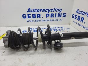 Gebruikte Schokdemperpoot links-voor BMW X4 (G02) M40i 3.0 TwinPower Turbo 24V Prijs € 220,00 Margeregeling aangeboden door Autorec. Gebr. Prins b.v.