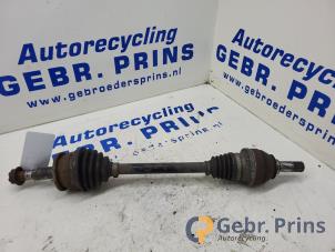 Gebruikte Aandrijfas links-voor Opel Astra J Sports Tourer (PD8/PE8/PF8) 1.4 16V ecoFLEX Prijs € 50,00 Margeregeling aangeboden door Autorec. Gebr. Prins b.v.