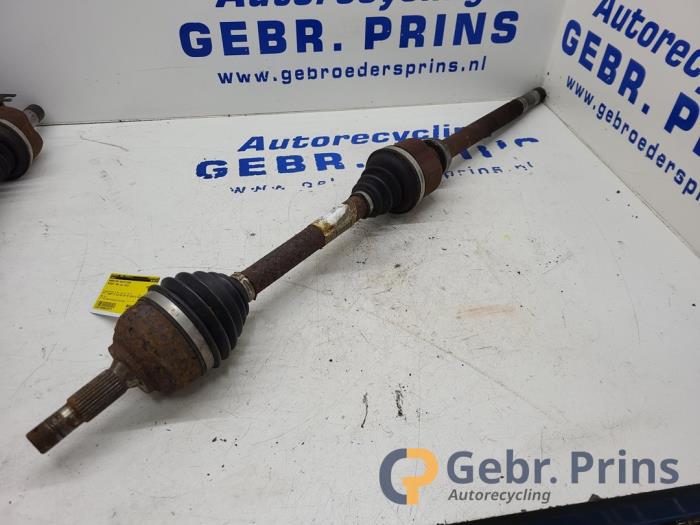Gebruikte Steekas rechts-voor Peugeot 508 SW (8E/8U) 2.0 HDiF 16V Prijs € 60,00 Margeregeling aangeboden door Autorec. Gebr. Prins b.v.