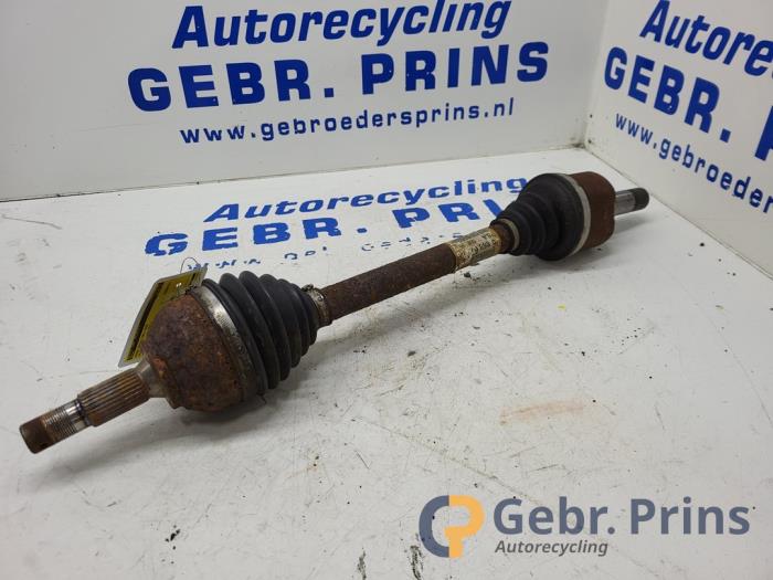 Gebruikte Steekas links-voor Peugeot 508 SW (8E/8U) 2.0 HDiF 16V Prijs € 60,00 Margeregeling aangeboden door Autorec. Gebr. Prins b.v.