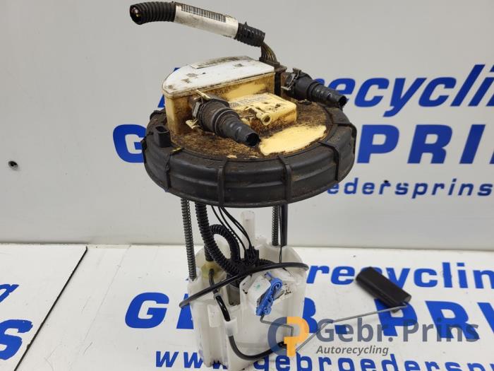 Gebruikte Tank element Pomp Citroen Berlingo 1.6 BlueHDI 75 Prijs € 60,50 Inclusief btw aangeboden door Autorec. Gebr. Prins b.v.