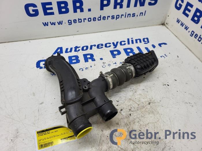 Gebruikte Intercooler Buis Citroen Berlingo 1.6 BlueHDI 75 Prijs € 30,25 Inclusief btw aangeboden door Autorec. Gebr. Prins b.v.