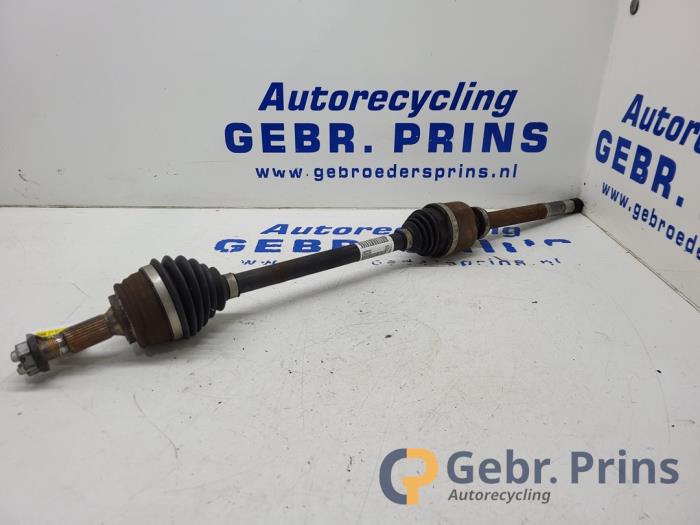 Gebruikte Aandrijfas rechts-voor Citroen Berlingo 1.6 BlueHDI 75 Prijs € 121,00 Inclusief btw aangeboden door Autorec. Gebr. Prins b.v.