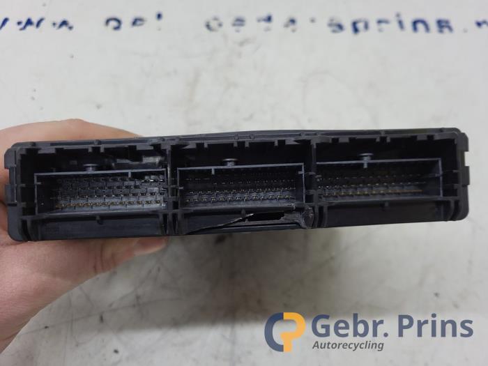 Computer Body Control van een Toyota RAV4 (A5) 2.5 Hybrid 16V AWD 2019