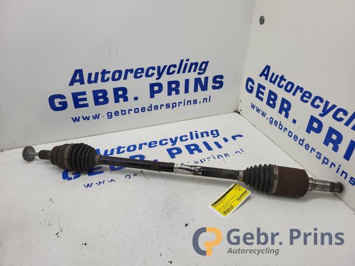 Gebruikte Steekas rechts-achter Volvo XC90 I 2.4 D5 20V Prijs € 50,00 Margeregeling aangeboden door Autorec. Gebr. Prins b.v.