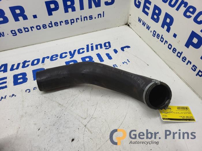 Gebruikte Intercooler Slang Volvo XC90 I 2.4 D5 20V Prijs € 20,00 Margeregeling aangeboden door Autorec. Gebr. Prins b.v.