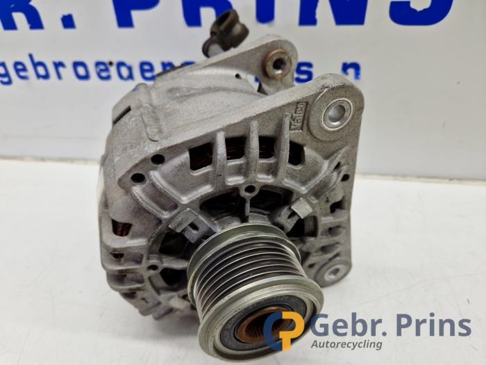 Gebruikte Dynamo Volkswagen Golf V (1K1) 1.9 TDI Prijs € 40,00 Margeregeling aangeboden door Autorec. Gebr. Prins b.v.