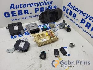 Gebruikte Contactslot + computer Kia Picanto (JA) 1.0 12V Prijs € 200,00 Margeregeling aangeboden door Autorec. Gebr. Prins b.v.