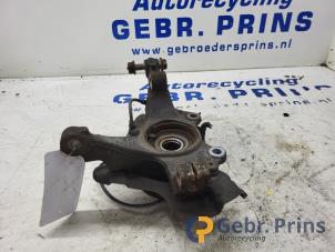 Gebruikte Asschenkel links-voor Opel Corsa D 1.3 CDTi 16V ecoFLEX Prijs € 25,00 Margeregeling aangeboden door Autorec. Gebr. Prins b.v.