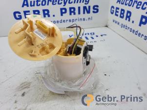 Gebruikte Tank element Pomp Mercedes B (W247) 2.0 B-200d Prijs € 100,00 Margeregeling aangeboden door Autorec. Gebr. Prins b.v.
