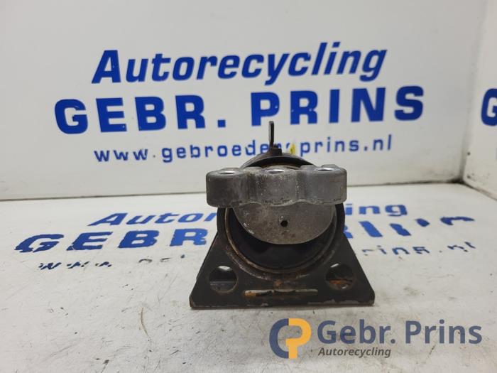 Gebruikte Motorrubber Chevrolet Spark (M300) 1.0 16V Bifuel Prijs € 20,00 Margeregeling aangeboden door Autorec. Gebr. Prins b.v.