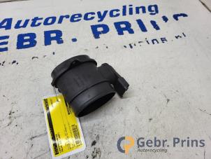 Gebruikte Luchtmassameter Volvo C30 (EK/MK) 1.6 D 16V Prijs € 30,00 Margeregeling aangeboden door Autorec. Gebr. Prins b.v.