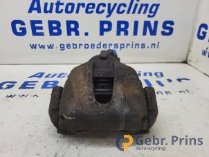 Gebruikte Remklauw (Tang) links-voor Volvo C30 (EK/MK) 1.6 D 16V Prijs € 35,00 Margeregeling aangeboden door Autorec. Gebr. Prins b.v.
