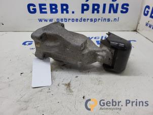 Gebruikte Motorsteun Mercedes Sprinter 3,5t (906.63) 316 CDI 16V Prijs € 36,30 Inclusief btw aangeboden door Autorec. Gebr. Prins b.v.