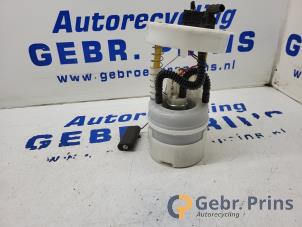 Gebruikte Brandstofpomp Elektrisch Mini Mini Open (R57) 1.6 16V Cooper Prijs € 40,00 Margeregeling aangeboden door Autorec. Gebr. Prins b.v.