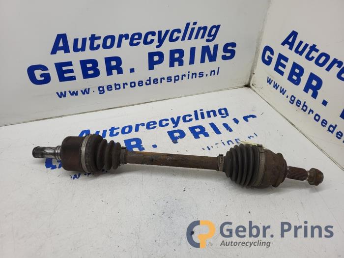 Gebruikte Aandrijfas links-voor Mini Mini Open (R57) 1.6 16V Cooper Prijs € 40,00 Margeregeling aangeboden door Autorec. Gebr. Prins b.v.