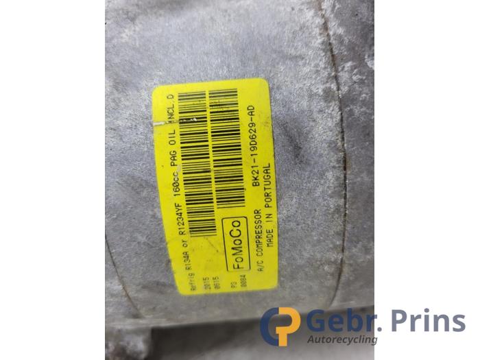 Aircopomp van een Ford Transit Custom 2.2 TDCi 16V 2015