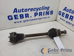 Gebruikte Aandrijfas links-voor Volkswagen Polo V (6R) 1.2 12V Prijs € 40,00 Margeregeling aangeboden door Autorec. Gebr. Prins b.v.